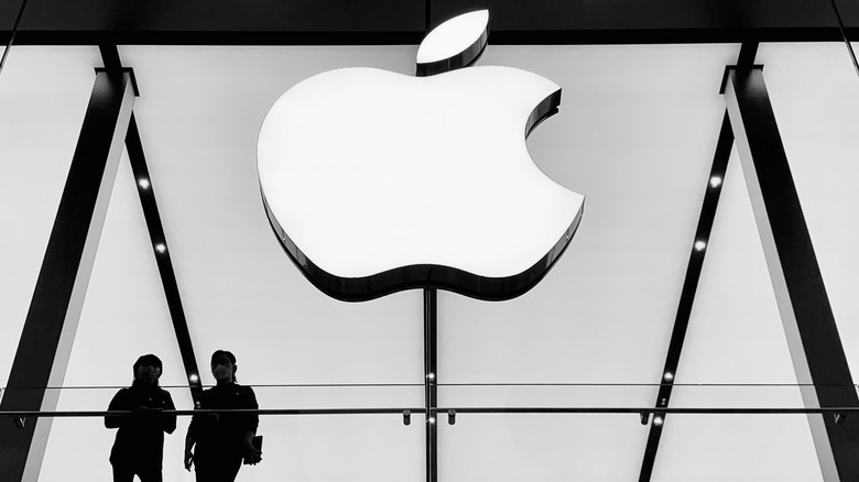 Apple Raises Mac and iPad Prices Amid AI Memory Shortage