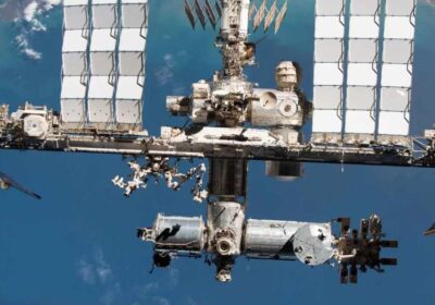 NASA Temporarily Shelters Astronauts in SpaceX Dragon During ISS Leak Investigation